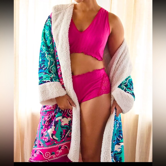 Anthropology, Flannel Robe. Sherpa-Lined. Price firm. Super soft inside and out - Picture 2 of 5